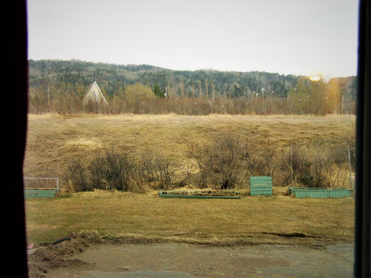 Auberge Internationale La Vieille Ecole Sainte Anne-des-Chênes Buitenkant foto